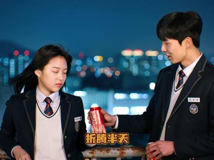 可灵3.0震撼登场,国产AI视频太惊艳 国产之光再次进化!可灵Kling 3.0正式亮相,Video 3.0 Omni模型到底有多强?音画同步、首尾帧控制,这波更新直接把AI视频的门槛拉到了天花板。别再盯着Sora了,真正的创作神器已经上线!
#AI新星计划 #抖音知识年终大赏 #AI创作浪潮计划 #青年创作浪潮计划 #国货之光