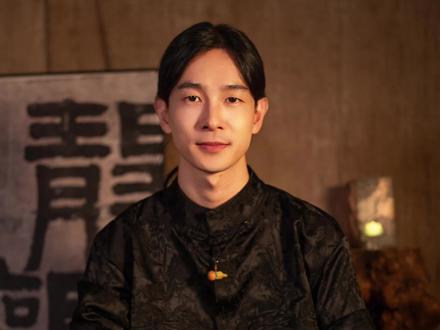 天蝎只要不动感情 浑身上下都是优点 天蝎这个星座,有个特别绝的点,只要没动真感情,浑身都是优点:清醒、果断、做事有分寸,谁都拿她没办法,可一旦动了心,她就变成另一个人,所以咖啡叔叔一直讲,天蝎不怕孤独,只怕认真错付,能被天蝎深爱,是福气,所以也别辜负那个宁愿扎自己,也不舍得让你疼的天蝎。#咖啡叔叔 #星座 #修心 #传统文化#国学