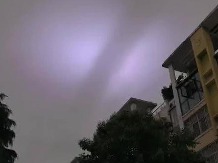 2026年5月26日22时33分拍摄郑州轰隆隆的声音#斗法 #奇幻 #天空
