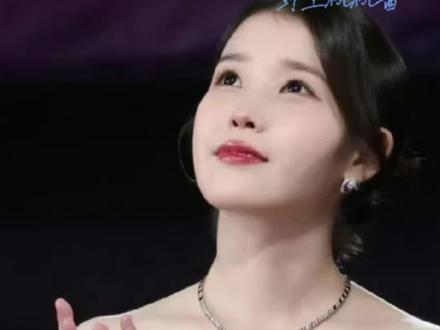 恭喜姐拿下大赏!#IU#aaa颁奖典礼