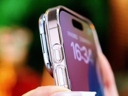 #iphone16pro 相机按键全包的#膜法匠晶透壳 镜头全包与桌面支架的结合设计,这手感你用过就不想换了#手机壳 #苹果手机壳