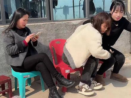 婆婆今天比较冤🥰#搞笑婆媳 #看一遍笑一遍 #斗智斗勇