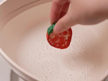 谁煮了我的拼豆?! 可以吃的拼豆。跟黑猫一起卷起来!#抖音年味争霸赛 #看似离谱实则美味的食谱挑战 #百大厨神年味赛 #@抖音小助手