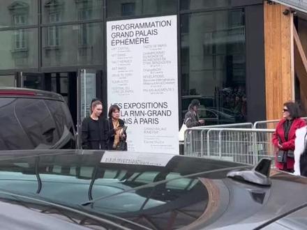 逛街偶遇昆凌,真是美不胜收!#昆凌 #路人视角