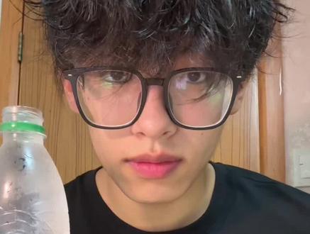 一直让我吃的曹氏今天安排上啦#vlog日常 #曹氏#麻辣王子#麻辣王子只做正宗麻辣不做甜条