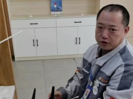 #专业的事交给专业的人 IPTV单线复用,用一根网线同时使用路由器和电信高清机顶盒。@大同电信 #