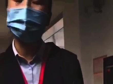 冒充银行人员, 注意!注意!注意!
打电话办工商大额白金信用卡说3到20万,结果给你网上胡乱申请一下,忽悠你办个pos机说刷流水就可以批大额卡,收你399押金!
警惕骗子!#感谢抖音我要上热门