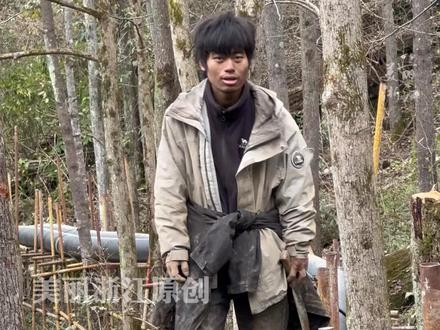 #林北的乐观精神感染了很多人 景区总经理田健兵透露,#有网友给林北写歌 还不止写一首。#张家界七星山荒野求生 (记者:魏婧媛)