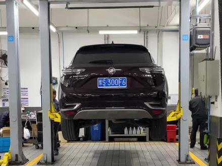 带你们看一下昂科威S的底盘#抖音汽车 #昂科威s艾维亚#小赵同学的别克