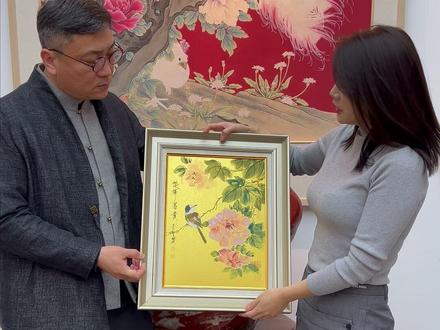 崔景哲老师的金笺纸工笔花鸟 #崔景哲 #传统文化 #崔景哲中国红 #工笔花鸟