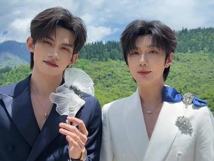 VOGUE 双采 “云旗郝熠然心中的完美度假是怎样的”#云旗郝熠然#VOGUE