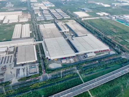 央视财经走进理想汽车常州工厂 从“制造”到“智造”,带你看“新能源之都”常州的中国速度。#理想汽车