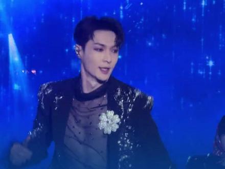 张艺兴改编的《大花轿》燃爆了 原唱火风:我能上你的大花轿吗?#张艺兴 #大花轿