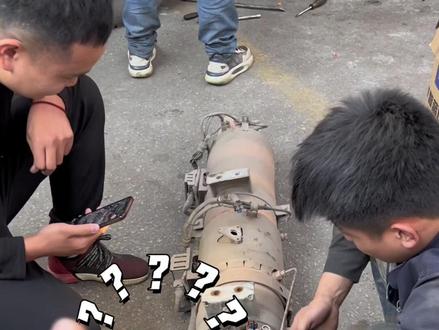 重汽HOWO 轻卡4米2,云内动力,国六排放,限速20码,有时跑高速限速60码#专业的事交给专业的人 #货车司机 #4米2轻卡 #柴油电喷维修 #国六