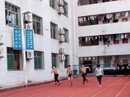 小兔崽子的原声视频,100米用时12.28秒,加油未来值得期待#少年强则国强 #传递奔跑的力量