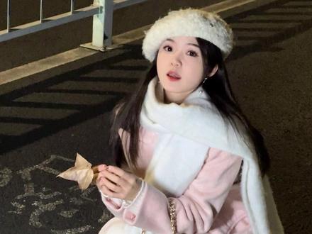 手机自带的屏幕共享,赶紧艾特你的笨蛋闺蜜学起来!!#穿搭 #拍照技巧