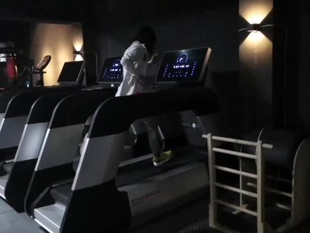 这个牌子的#Phoenix 跑步机行事儿不?