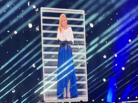 梁静茹广州首场室外演唱会,压轴歌曲,非《情歌》莫属。现场大合唱+无人机表演,浪漫氛围感拉满。#梁静茹广州演唱会 #演唱会现场版 #音乐演唱会 #观众视角