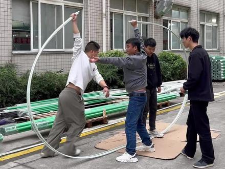 空心菜 西瓜 蔬菜简易大棚 采用实心的玻璃纤维杆长度都能订做,厂家直销免费提供样品。
#空心菜大棚#西瓜大棚#简易大棚#玻璃纤维杆拱棚支架 #玻璃纤维杆生产厂家