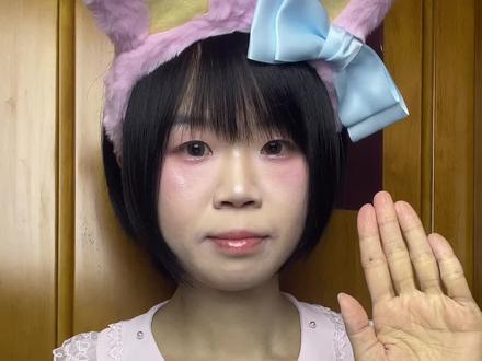 Girlscrush 粉色高光+眼影
无广纯分享!橄榄皮真实试色原相机无美颜无滤镜
透光粉:冷粉底色+银白细闪
粉光欲:浅粉白底色+银白细闪
桃心花束:粉色底色珠光+粉色玫粉色银色
#国货彩妆 #粉色高光 #水光肌 #橄榄皮 #Lolita