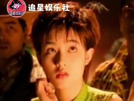 这个《好想谈恋爱》,感觉唱的比《李白》还crazy啊 #李荣浩 #范晓萱 #单依纯