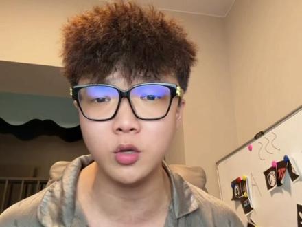 你宇哥有没有告诉你:"道理都讲穿了一起赚钱你讲不听心像裤子那么紧我**都塞不进。"#无畏契约#zmjjkk#瓦学弟 #cxy