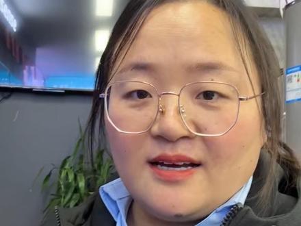 #海信电视 #智能电视 海信如何进行语音设置,跟着卿姐一起开启语音之旅吧!海信小聚,我想看《新闻女王》♥️#电视原来还可以这样