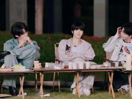 是这个表演课吗? #张函瑞 #张子墨 #张函瑞进行曲