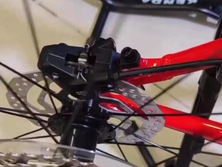 #山地车 #双轮驱动bike #自行车推荐 #六安 #你是凭实力刷到的
ucc德曼特3山地车27.5禧玛诺deore 2x11 变速套件禧玛诺401油刹 台湾三拓气压线控锁死前叉,台湾久裕4培林轮组 4000多中高档运动山地自行车 最具竞争力 视频转自华龙单车