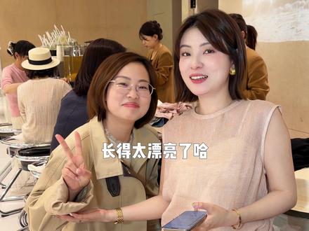 真的非常感谢每一位老客宝宝对良木礼的支持与喜欢#良木礼 #门店日常 #夏季上新 #半袖 #半身裙