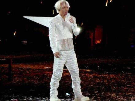 薛之谦321广州万兽之王演唱会点唱《小尖尖》字幕版 超好笑的一段