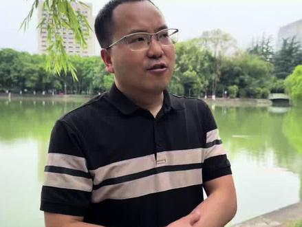 #2025高考倒计时
我们刚过本科线怎么选学校