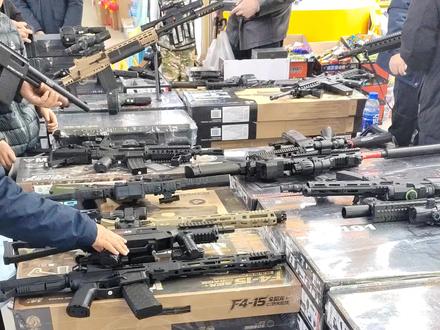 济南最大的地下军火交易市场#玩具枪 #欲买桂花同载酒终不似少年游