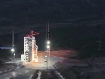 我国成功发射互联网低轨21组卫星 #我要上热门 #航天 #卫星发射 #互联网卫星 #热点