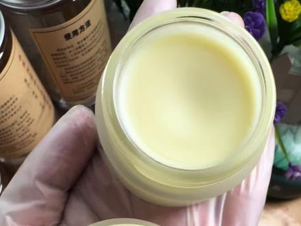 黄芪人参面霜 粉丝宝宝定的面霜已搞定啦,你们也赶紧做起来!秋冬天太适合了,最重要的是它很好哦!