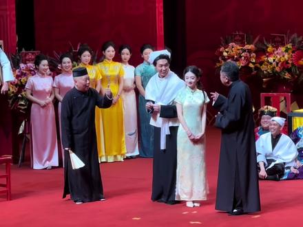 2025.12.12纲丝节化妆相声😂,三姑姥爷的女朋友登场🤣🤣🤣,三人过得很和睦!#秦霄贤 #德云社 #纲丝节