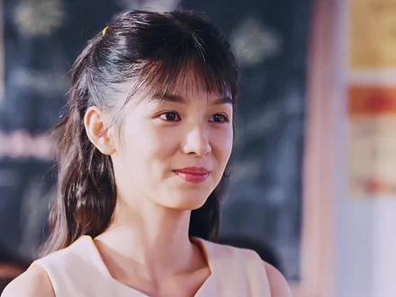 女主考上了省状元,轰动了整个学校 #你好1983#周也 #好剧推荐