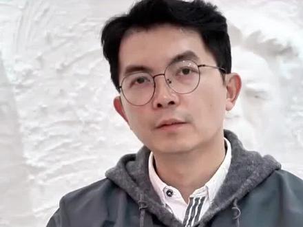 刚刚结束的2026年重庆美术联考速写考题《李子坝吃轻轨》,为所有美术生及家庭揭示了未来艺考选拔的全新标准。这道题的深度,直观体现了省级联考核心地位的空前提升。它不再是对单一技法的测验,而是对考生四大核心素养的系统性考察。这四大考点共同指向一个清晰结论:在新艺考格局下,联考已承担起过去部分校考才有的选拔功能,目标是筛选出基础扎实、思维活跃、具备创作潜质的综合性艺术苗子。#重庆美术生 #重庆美术联考