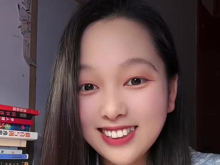 这么撩人的情话,说给你听 以前总觉得这世上没有谁离不开谁,直到遇见你才明白,不是没你就活不下去,是没了你,世界再好看,也与我无关#自媒体#爱情#恋爱#情感#情话