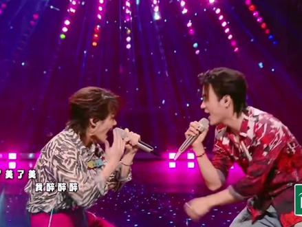 我的歌曲《美了美了》被栏目《魔力歌先生》使用,有两个歌手现场翻唱,可是我们并没有给这个栏目和歌手授权,所以我简单发个声 @魔力歌先生