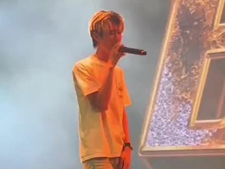 bsh-1 新歌上线 #bsh1 #唐杜甫 #唐毒蛇 #说唱
@DOU+小助手 @抖音小助手