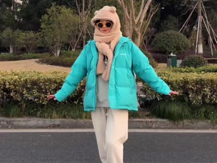 走路像只鸭 祝你一路发发发 #快乐心态快乐生活