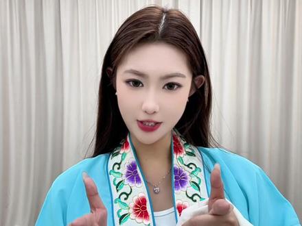 你是不是也好奇,戏曲演员的水袖怎么甩得那么灵动?
小课堂开课一起学习吧🙋🏼♀️
#戏曲 #水袖 #国粹 #姚姚戏曲 #小课堂