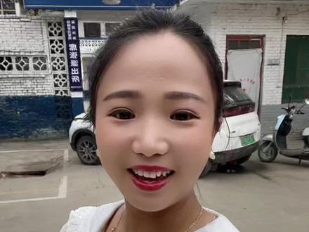 来公安局续签证,半年签一次,警察姐姐说我很快就可以申请永久居留签证了!