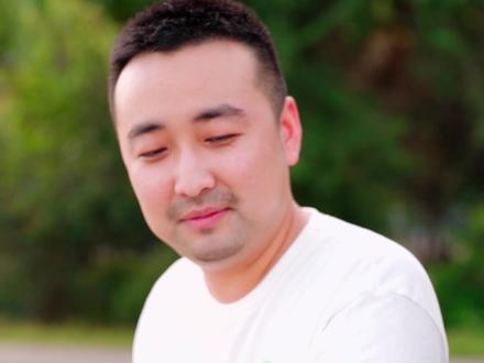 晓看天色暮看云,行也思君,坐也思君。