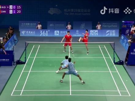 中国羽毛球男队在0:2落后的情况下逆转战局,以3:2击败印度队夺冠
不管什么时候,你都可以相信中国羽毛球队
为了胸前的五星红旗,干就完了
#亚运羽毛球比赛 #李诗沣 #翁泓阳 #翁泓阳夺冠 #冠军
