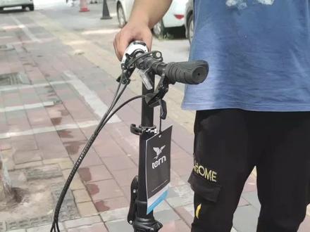 3000左右变速最快的折叠车,他就是燕鸥link B8折叠车。FBL环抱式连锁接头,4轴承链接,车架锁死后达到整车强度。6061航空铝合金车架禧玛诺变速前后碟刹。#燕鸥折叠车 #燕鸥B8 #大行折叠自行车 #自行车