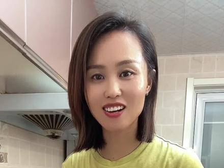 今天用茼蒿做了一大锅豆沫菜,作为地地道道的沂蒙山人,不管是地里的野菜还是菜园里的菜樱子都可以做,老一辈人都是吃这个长大,对豆沫菜那是情有独钟,有种难以割舍的情怀……这种味道也是无可替代#花生茼蒿汤 #豆沫菜 #家乡的味道 #记忆中的味道