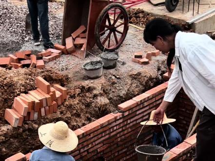 听网友劝,果断返工化粪池,安全绝不妥协!#农村自建房 #自建房避坑指南 #95后盖房 #建房干货分享 #化粪池施工