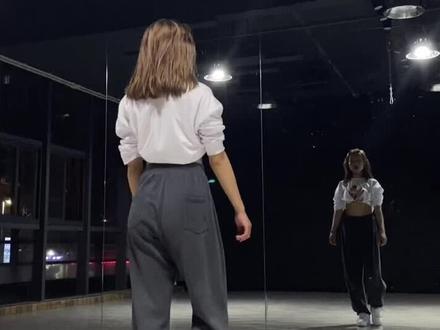更新啦~~#零基础学舞蹈 《Tik Tok》